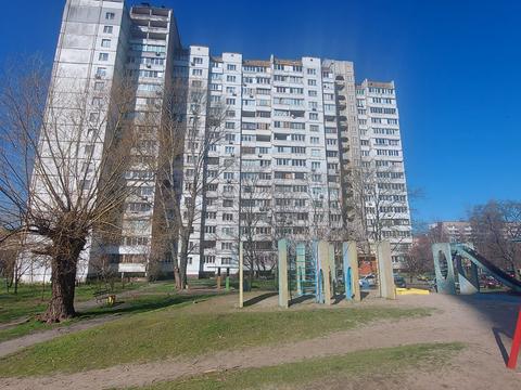 квартира за адресою Рональда Рейгана вул., 9-Г