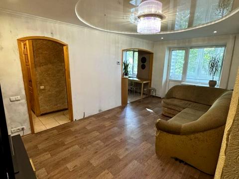 квартира за адресою Соборна вул. (50 років Жовтня), 88