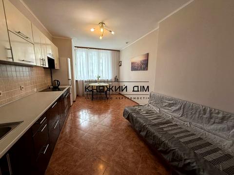 квартира за адресою Срібнокільська вул., 1