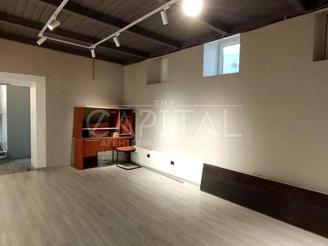 комерційна за адресою Юрія Іллєнка вул. (Мельникова), 5Б