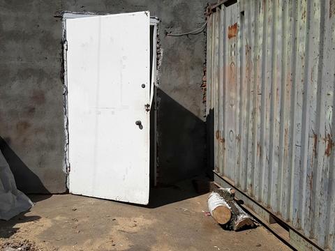 комерційна за адресою Геологів вул., 5