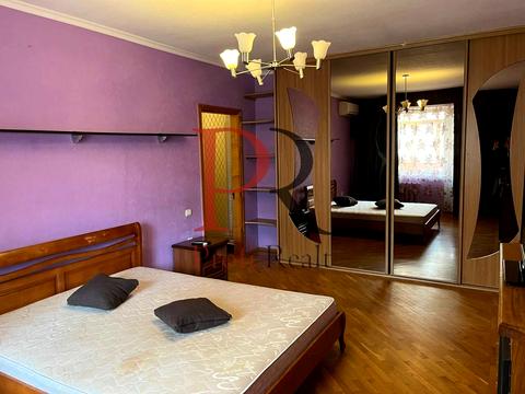 квартира за адресою Віктора Ярмоли вул., 4