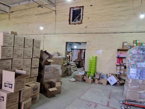 комерційна за адресою Узинська, 2