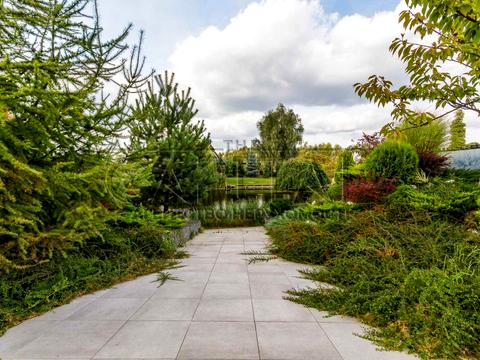 будинок за адресою с. Плюти, Світанкова, 10