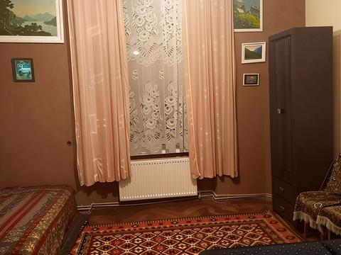 квартира за адресою Братів Міхновських вул. (Московська), 8а