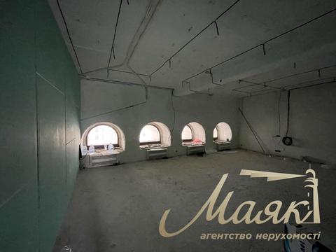 коммерческая по адресу Крещатик ул., 16