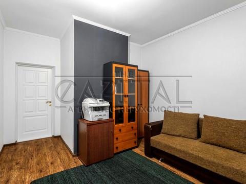 будинок за адресою Святошинський район