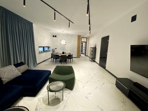 будинок за адресою Анатолія Солов'яненка вул.