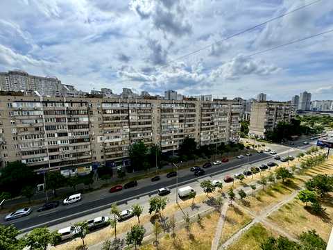 квартира за адресою Драгоманова вул., 42