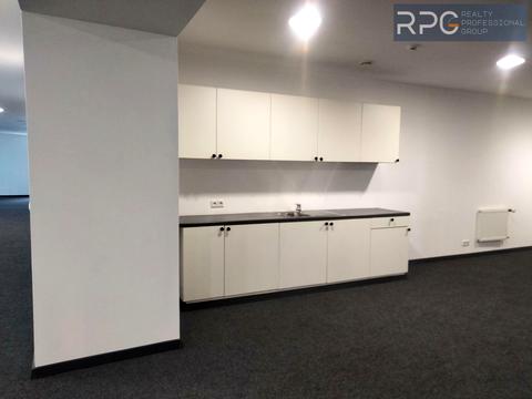 комерційна за адресою Музейний пров., 4