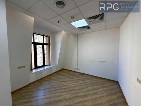 комерційна за адресою Басейна вул., 2а