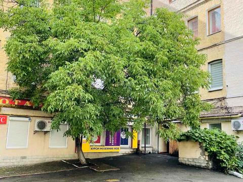 комерційна за адресою  Українських Героїв пл. (Льва Толстого), 3