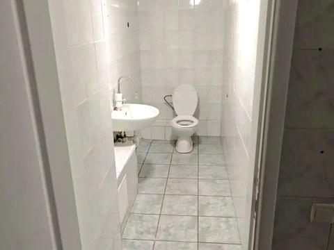 коммерческая по адресу Привокзальна пл., 1