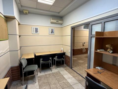 комерційна за адресою Володимира Івасюка просп. (Героїв Сталінграду), 6-Б