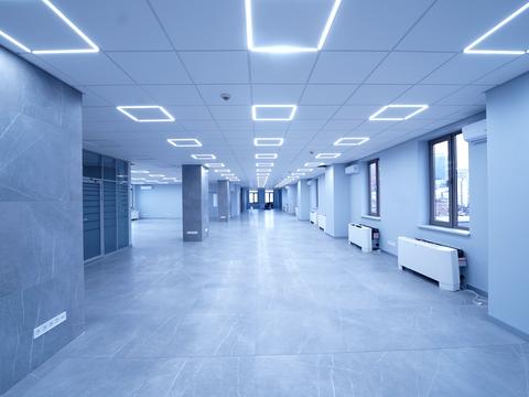 комерційна за адресою Велика Васильківська вул. (Червоноармійська), 72-А