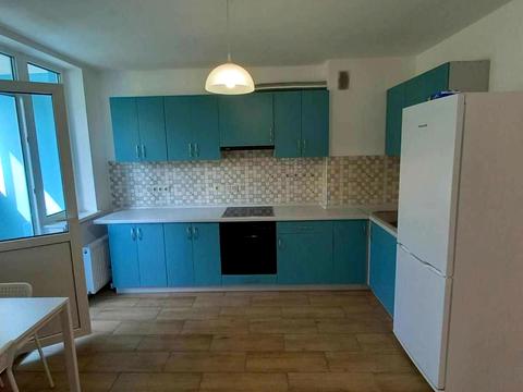 квартира за адресою Академіка Глушкова просп., 142