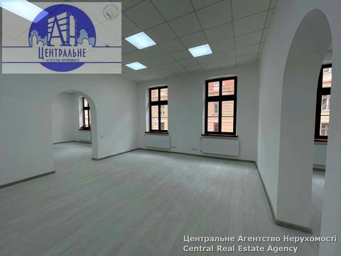 комерційна за адресою Івана Франка вул., 11