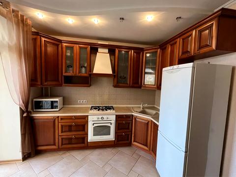 квартира за адресою Алана Шепарда вул. (Суворова), 14