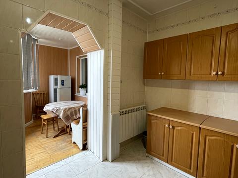 квартира за адресою Ревуцького вул., 36/2