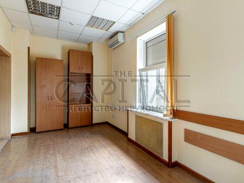 комерційна за адресою Саксаганського вул., 67