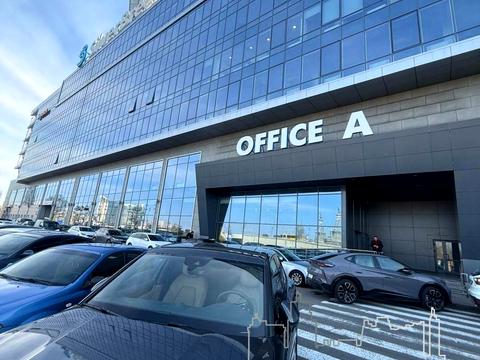 комерційна за адресою Павла Тичини просп., 1