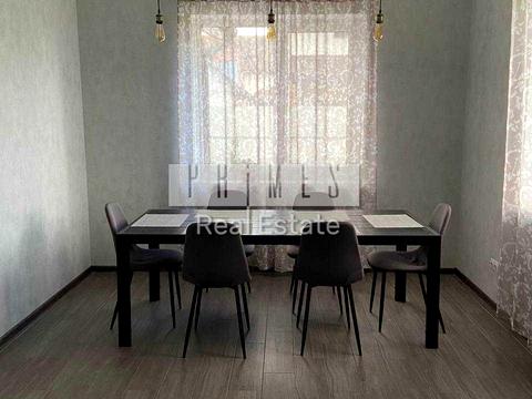 будинок за адресою Квітнева вул.