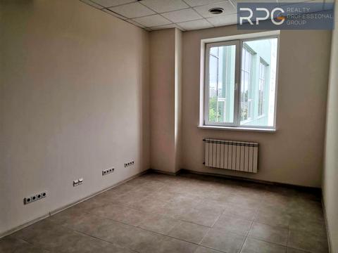 комерційна за адресою Степана Бандери просп. (Московський), 16Б