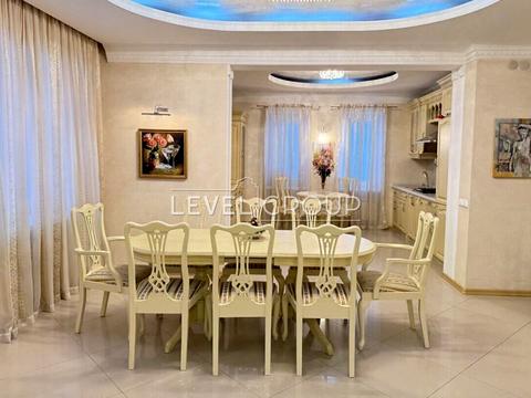 будинок за адресою Богатирська вул., 30а