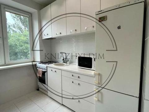 квартира по адресу Леси Украинки бульв., 4
