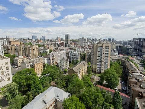 комерційна за адресою Жилянська вул., 68