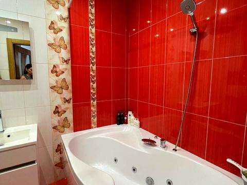 квартира за адресою Космічна вул., 3-А
