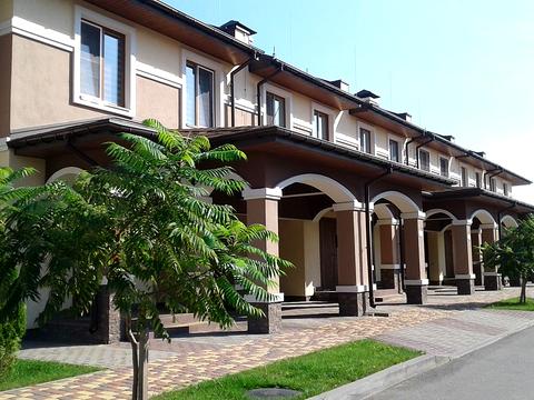 будинок за адресою В'ячеслава Чорновола вул.