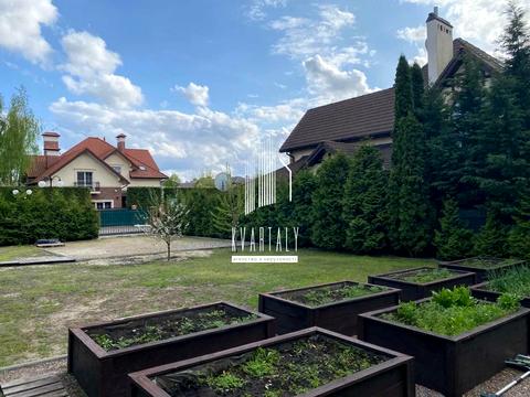 дом по адресу провулок Троянд, 46