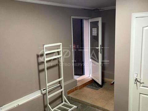 комерційна за адресою Композитора Лятошинського вул., 2