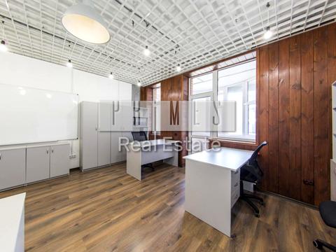 комерційна за адресою Лесі Українки бульв., 7-А