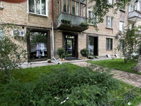 комерційна за адресою Микільсько-Ботанічна вул., 17/19