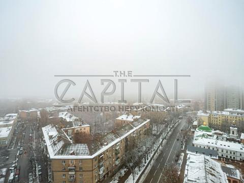 комерційна за адресою Князів Острозьких вул. (Московська), 32