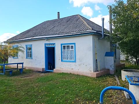 будинок за адресою с. Плужники, Червоноармійська