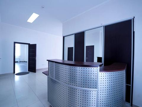 комерційна за адресою Антоновича вул. (Горького), 33в