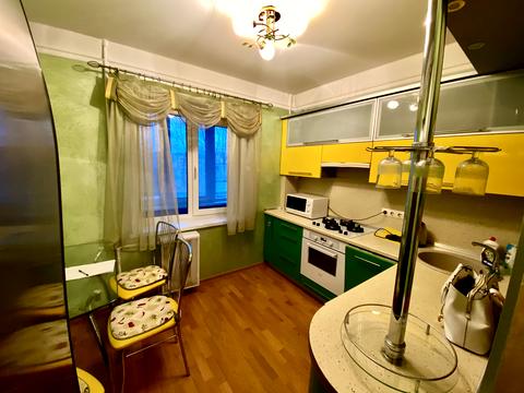 квартира за адресою Дегтярівська вул., 10