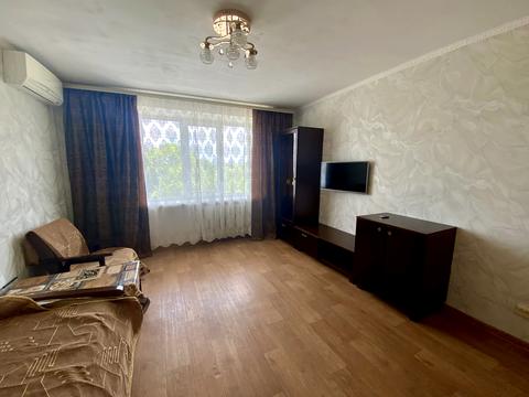 квартира за адресою Космонавтів вул., 142