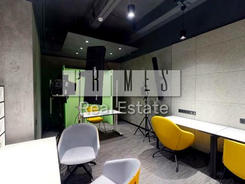 комерційна за адресою Миколи Василенка вул., 7