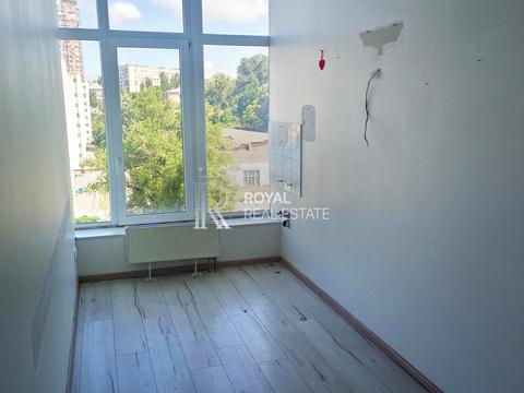 комерційна за адресою Кловський узвіз, 7а
