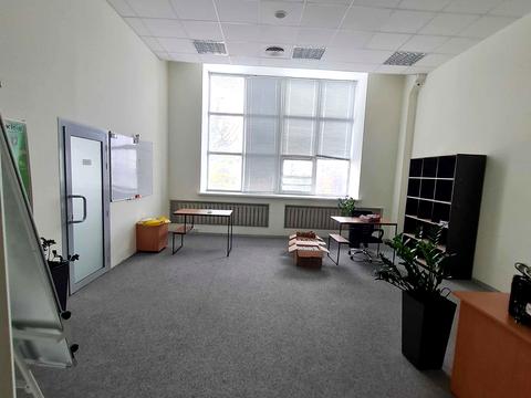коммерческая по адресу Дениса Монастирського ул. (Василя Сурікова), 3 а