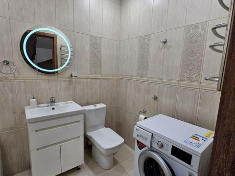 будинок за адресою Академіка Ромоданова вул. (Льва Толстого), 16