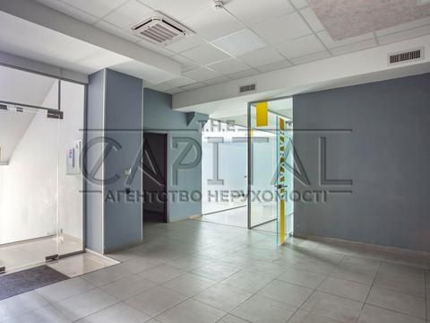 комерційна за адресою Вацлава Гавела бульв. (Івана Лепсе), 4