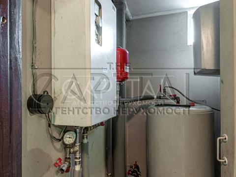 комерційна за адресою Ольжича вул., 14