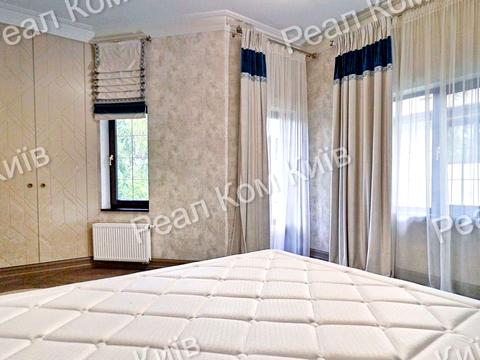 будинок за адресою Спортивна вул.