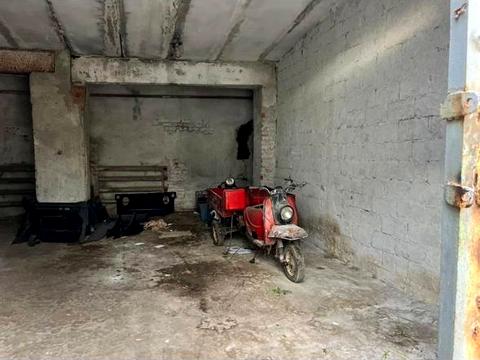 комерційна за адресою Волинська вул., 1