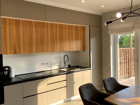 будинок за адресою Грушевського вул.